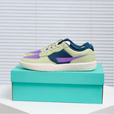 Men's sports shoes